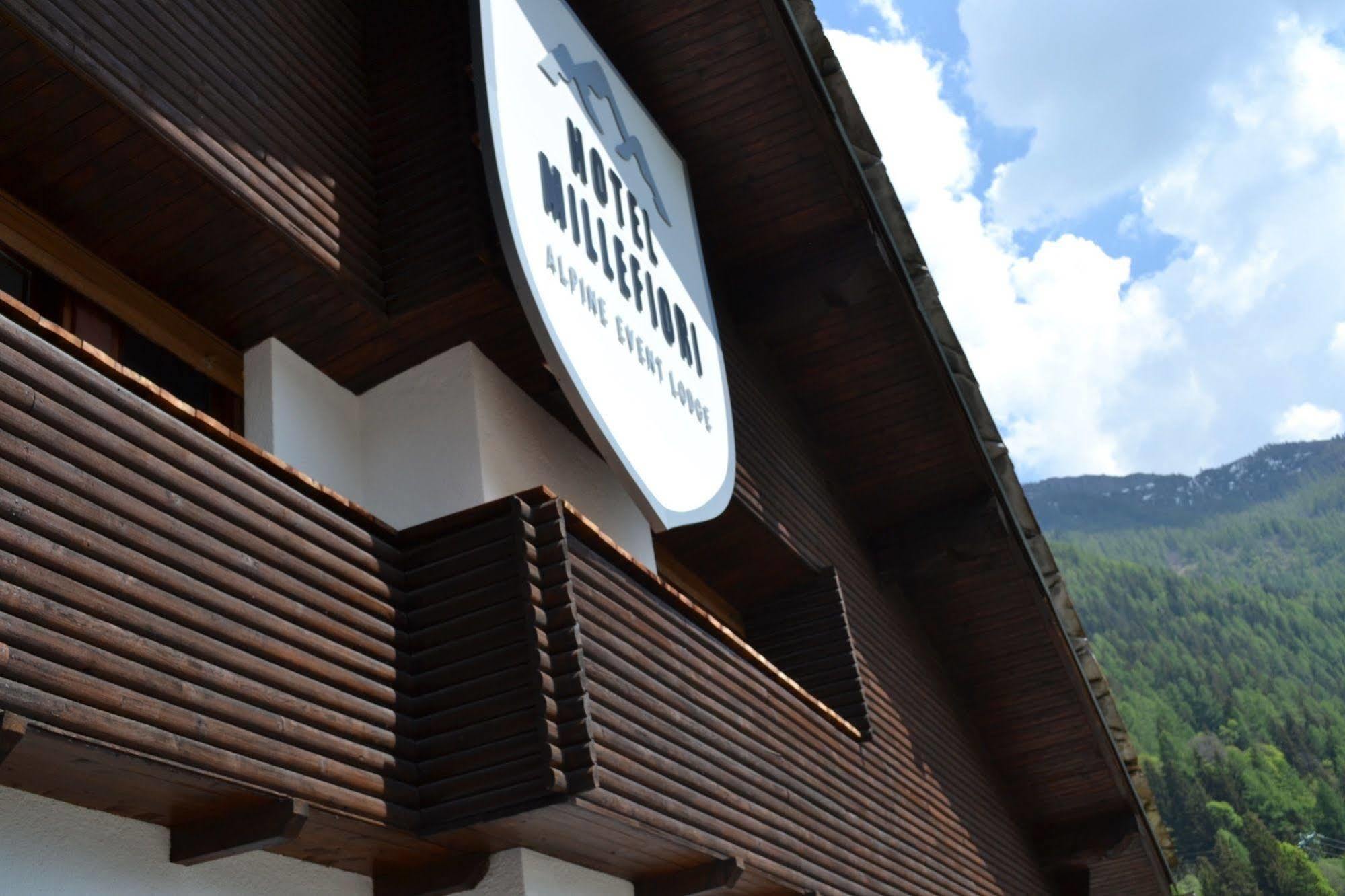 Hotell Millefiori- Alpine Event Lodge Valtournenche Bagian luar foto