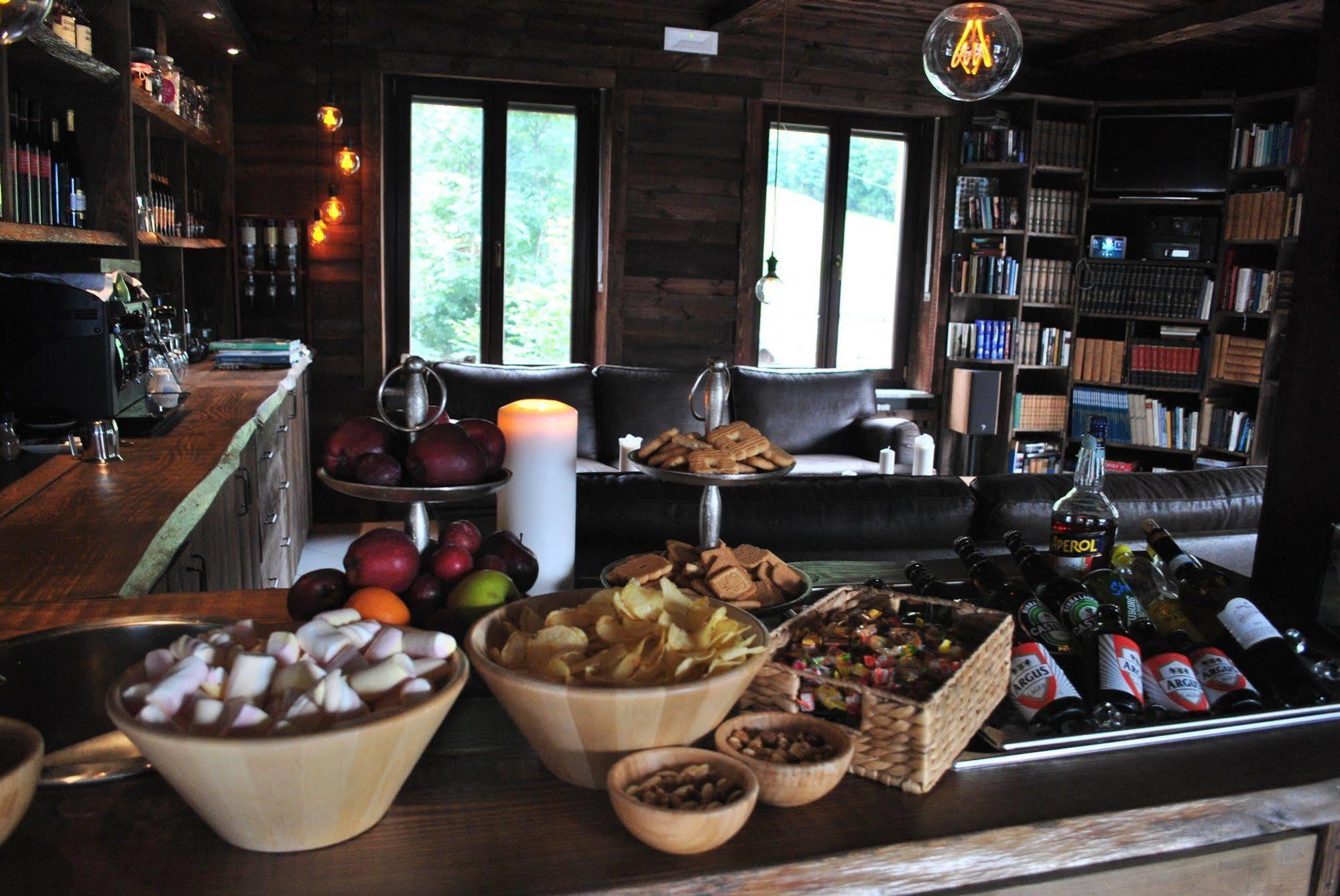 Hotell Millefiori- Alpine Event Lodge Valtournenche Bagian luar foto