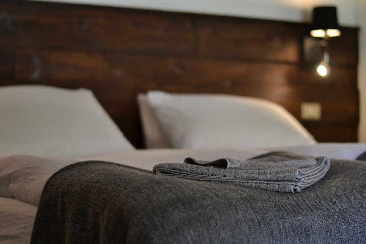 Hotell Millefiori- Alpine Event Lodge Valtournenche Bagian luar foto