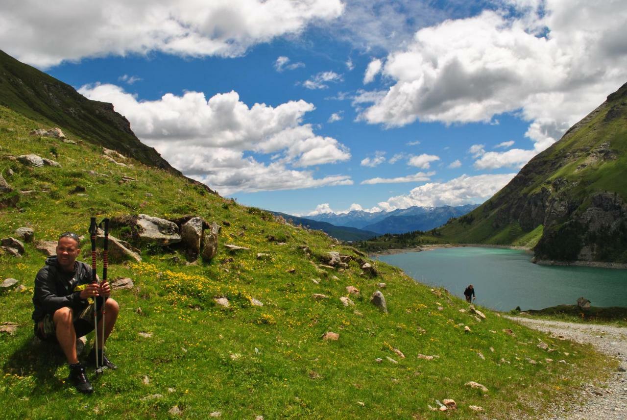 Hotell Millefiori- Alpine Event Lodge Valtournenche Bagian luar foto